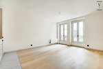 2 bedrooms Apartment in Paris, France No. 149109 - Image 2