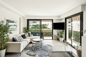 2 bedrooms Apartment in Cannes, France No. 1521