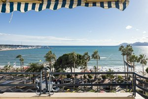 2 bedrooms Apartment in Cannes, France No. 1531