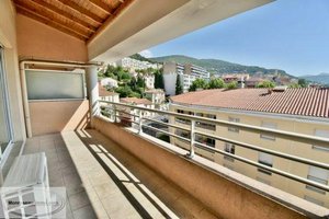 2 bedrooms Condo in Grasse, France No. 15837
