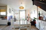 2 bedrooms Condo in Maurepas, France No. 16856 - condominium in France