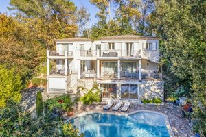 7 bedrooms Villa in Roquefort-les-Pins, France No. 1687