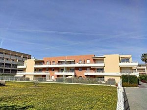2 bedrooms Condo in Frejus, France No. 16881