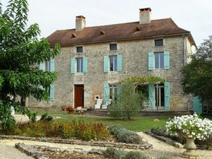 3 bedrooms House in Gabillou, France No. 16958