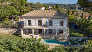 5 bedrooms Villa in Mougins, France No. 1713