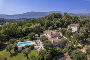 9 bedrooms Villa in Valbonne, France No. 1727