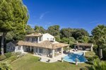 3 bedrooms Villa in Saint-Paul-de-Vence, France No. 1730 - villa in France
