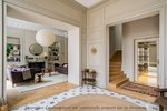 4 bedrooms Villa in Paris, France No. 174341 - Image 11
