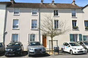 2 bedrooms Apartment in Montfermeil, France No. 181059