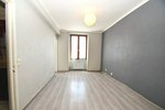 2 bedrooms Apartment in Montfermeil, France No. 181059 - Image 3