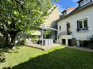 2 bedrooms House in Thiais, France No. 183865