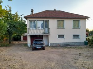 3 bedrooms Commercial property in Berneuil, France No. 1852