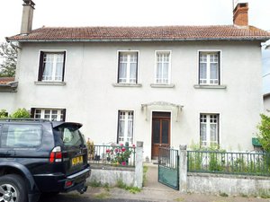 4 bedrooms Commercial property in Brillac, France No. 1884