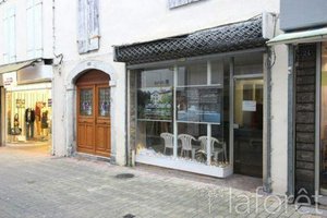 3 bedrooms Factory in Orthez, France No. 18847