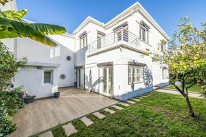 3 bedrooms Commercial property in Nice, France No. 1919