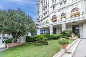 2 bedrooms Apartment in Nice, France No. 1920