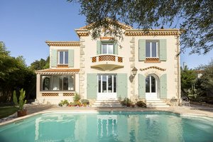4 bedrooms Commercial property in Antibes, France No. 1928