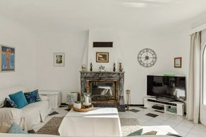 4 bedrooms Commercial property in Antibes, France No. 1928