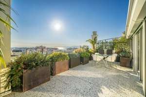 3 bedrooms Apartment in Cannes, France No. 1946