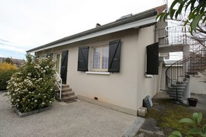 3 bedrooms House in Saint-Simeon-de-Bressieux, France No. 195531