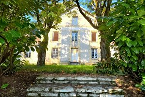 6 bedrooms House in Bergerac, France No. 198342