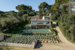 4 bedrooms Villa in Saint-Paul-de-Vence, France No. 2009 - Image 3