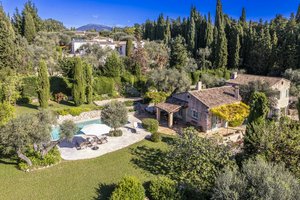 4 bedrooms Commercial property in Opio, France No. 2013