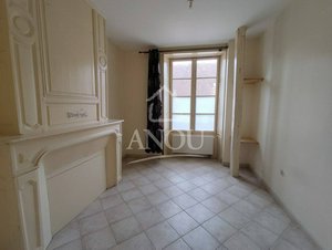 2 bedrooms House in Chateaudun, France No. 230921