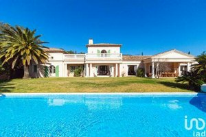 9 bedrooms House in Grimaud, France No. 2372