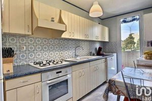 3 bedrooms Condo in Marseille, France No. 2380