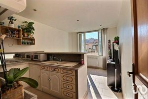 Studio in the Condo in Marseille, France No. 2421