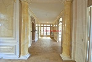 5 bedrooms Apartment in Paris, France No. 243414