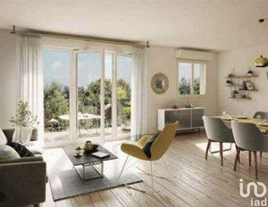 3 bedrooms Condo in Serris, France No. 33009