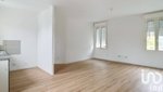 3 bedrooms Apartment in Gien, France No. 44993 - Image 2