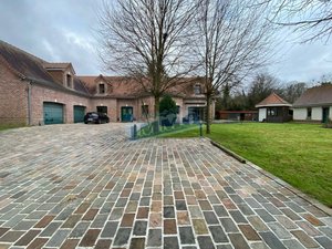 5 bedrooms Villa in Saint-Pol-sur-Ternoise, France No. 77890