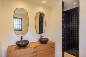 5 bedrooms Villa in Gassin, France No. 827