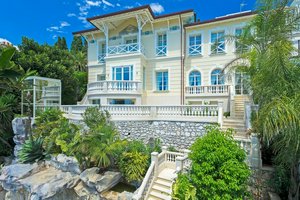 5 bedrooms Villa in Roquebrune-Cap-Martin, France No. 847