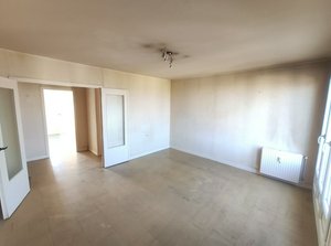 2 bedrooms Apartment in Orleans, France No. 88980