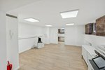 5 bedrooms Apartment in Stuttgart, Germany No. 13880 - Image 17