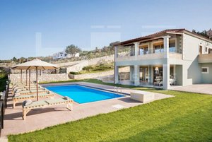 5 bedrooms Villa in Crete, Greece No. 8734