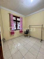 4 bedrooms House in Jakarta, Indonesia No. 1988 - Image 6