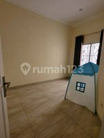 4 bedrooms House in Jakarta, Indonesia No. 1995 - Image 20