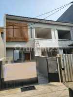 3 bedrooms House in Jakarta, Indonesia No. 2001 - house in Indonesia