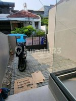 3 bedrooms House in Jakarta, Indonesia No. 2001 - Image 3