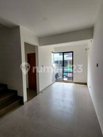 3 bedrooms House in Jakarta, Indonesia No. 2001 - Image 7