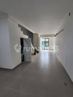3 bedrooms House in Jakarta, Indonesia No. 2001 - Image 10