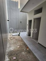 3 bedrooms House in Jakarta, Indonesia No. 2001 - Image 13