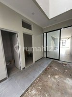 3 bedrooms House in Jakarta, Indonesia No. 2001 - Image 17