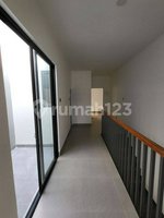 3 bedrooms House in Jakarta, Indonesia No. 2001 - Image 22