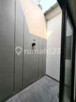 3 bedrooms House in Jakarta, Indonesia No. 2001 - Image 23